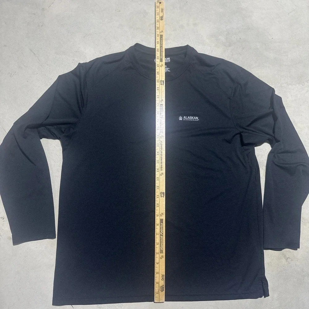 Alaskan Hardgear Black Long Sleeve Athletic Top Men's Size Large Performance